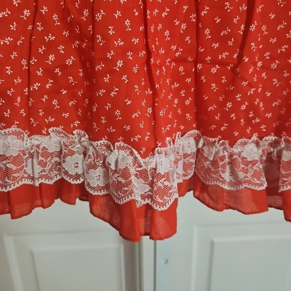 Sears this red